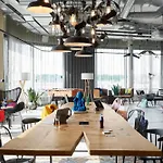 Moxy Bonn Airport מלון 4*