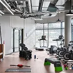 Moxy Bonn Airport קלן