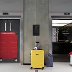 Moxy Bonn Airport מלון 4*