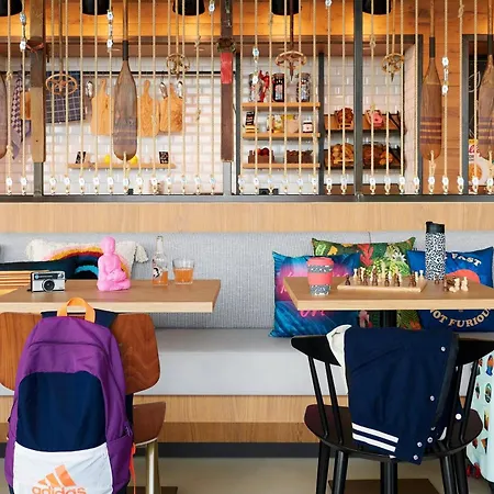 Moxy Bonn Airport 4*