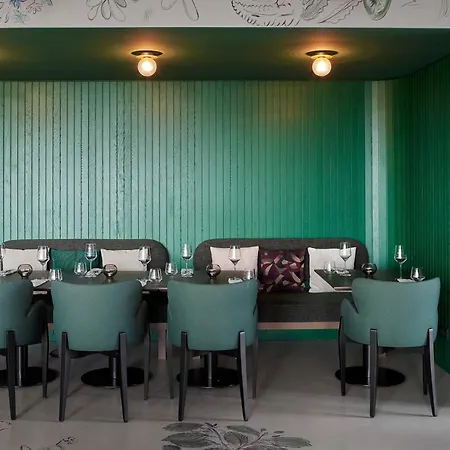 Moxy Bonn Airport Hotel Köln