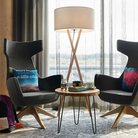 Moxy Bonn Airport 4*