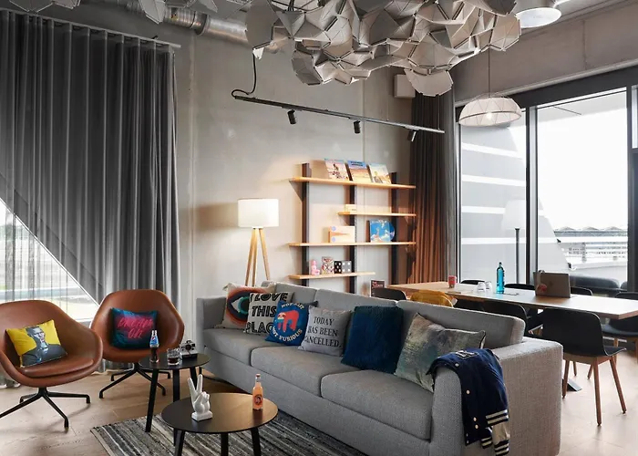 Hotel Moxy Bonn Airport Kolonia