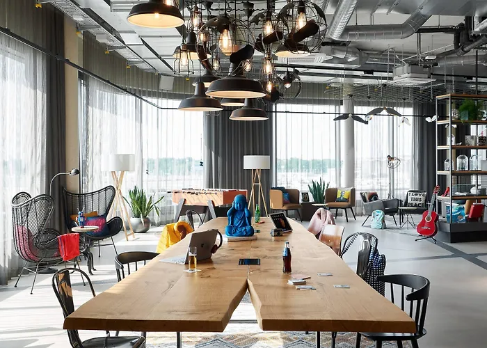 Hotel Moxy Bonn Airport Kolonia