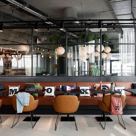 Moxy Bonn Airport 3* Köln