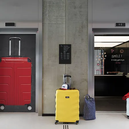 Moxy Bonn Airport Hotel 4*