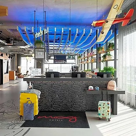 מלון Moxy Bonn Airport