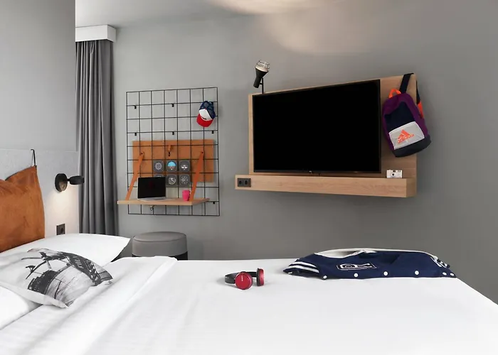 Moxy Bonn Airport Szálloda 4*
