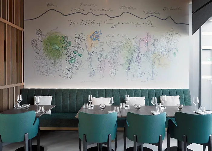 Moxy Bonn Airport 4* Köln