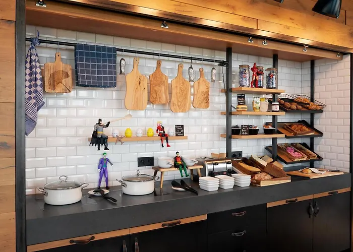 Moxy Bonn Airport Hotel