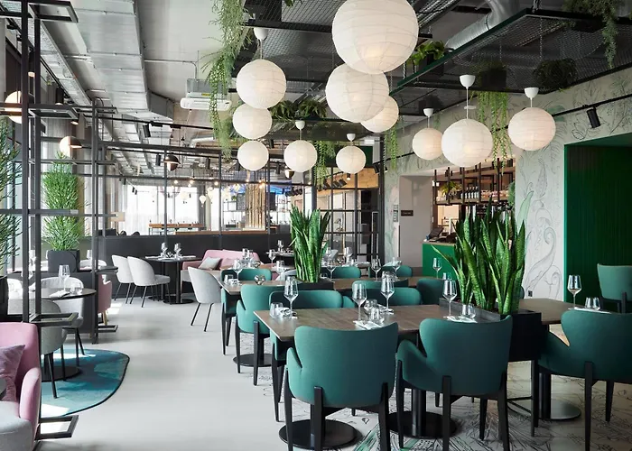 Szálloda Moxy Bonn Airport 4*