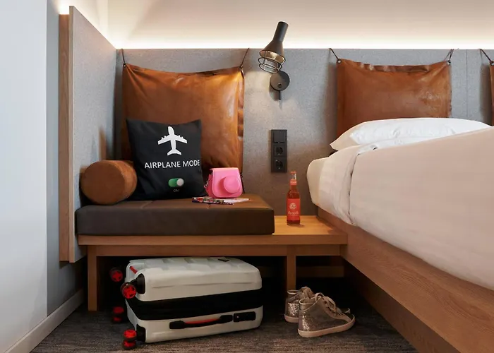 Moxy Bonn Airport 쾰른