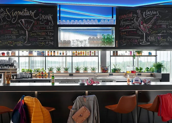 호텔 Moxy Bonn Airport