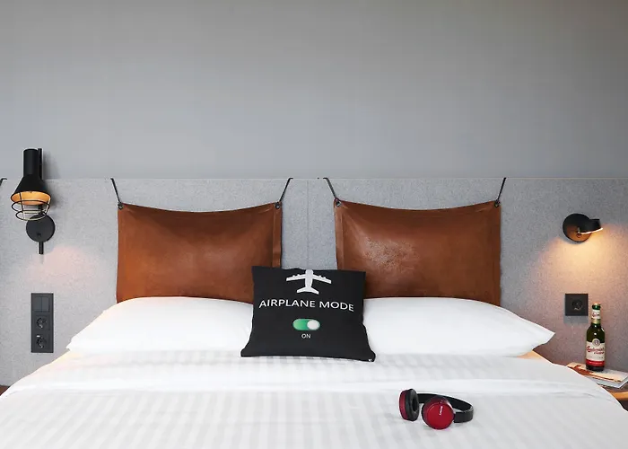 Moxy Bonn Airport 호텔 4*