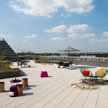 Hotell Moxy Bonn Airport