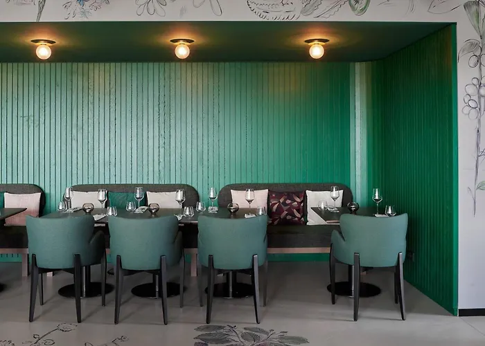 Moxy Bonn Airport Hotel Köln